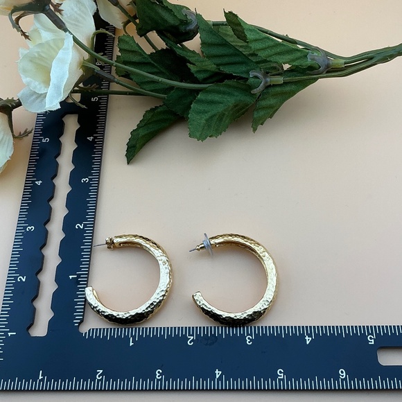 Signed ERWIN PEARL Gold Hoop Post Earrings with Bag - Picture 5 of 5